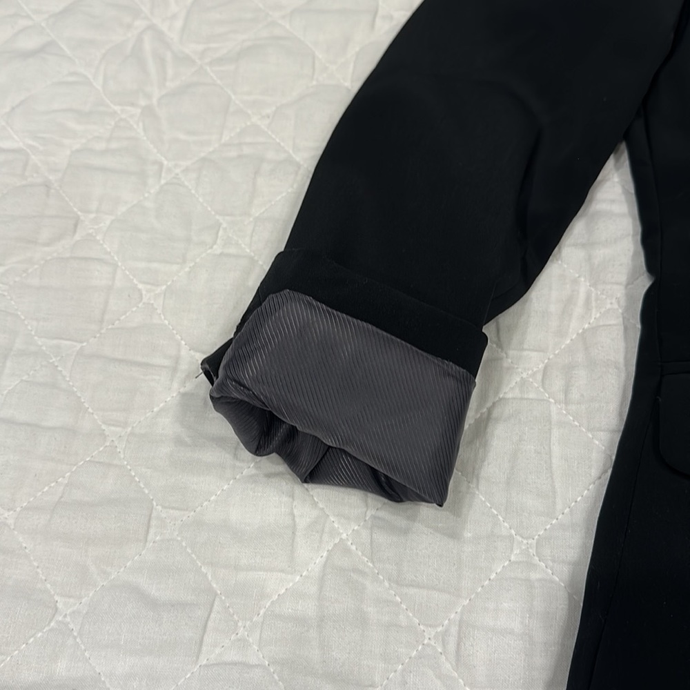 Blazer - Picture 3 of 3